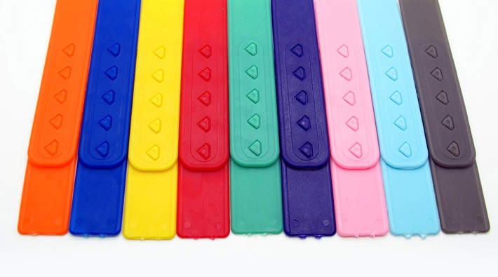 NK001 seven-hole cap strap adjusters in nine custom colors